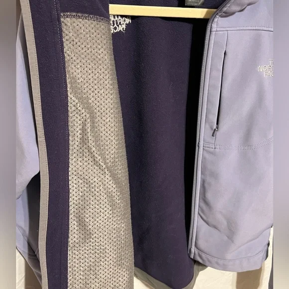 SOLD Women’s The North Face Apex Bionic Soft Shell Jacket - Picture 3 of 10